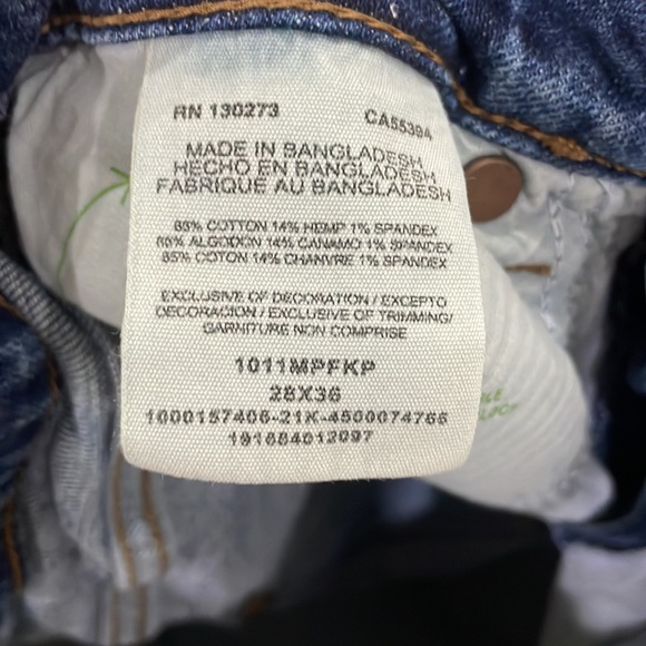 Wrangler Women’s High Rise Flare Jeans Sz 28 x 36 - Picture 15 of 15